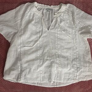 Evereve Ivory Textured Blouse